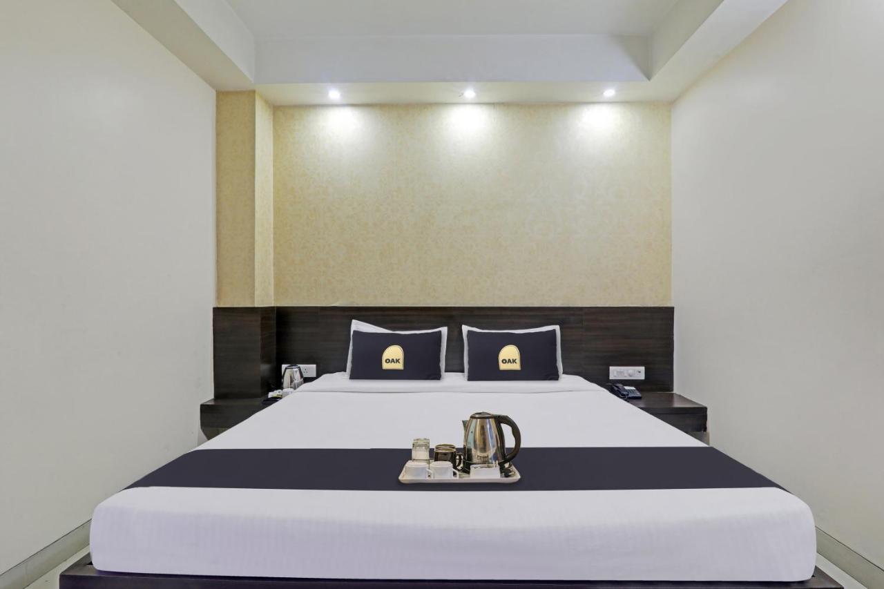 Townhouse Oak Hotel Shelter Λάκναου Εξωτερικό φωτογραφία